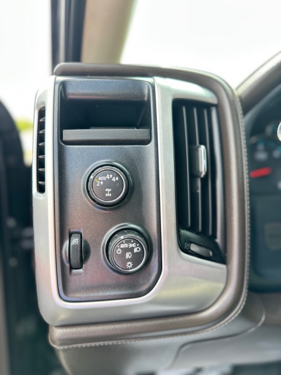 2018 GMC Sierra Image 15