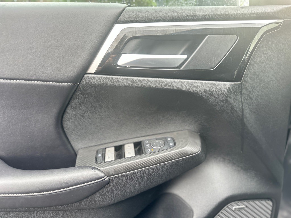 2025 Mitsubishi Outlander Image 14