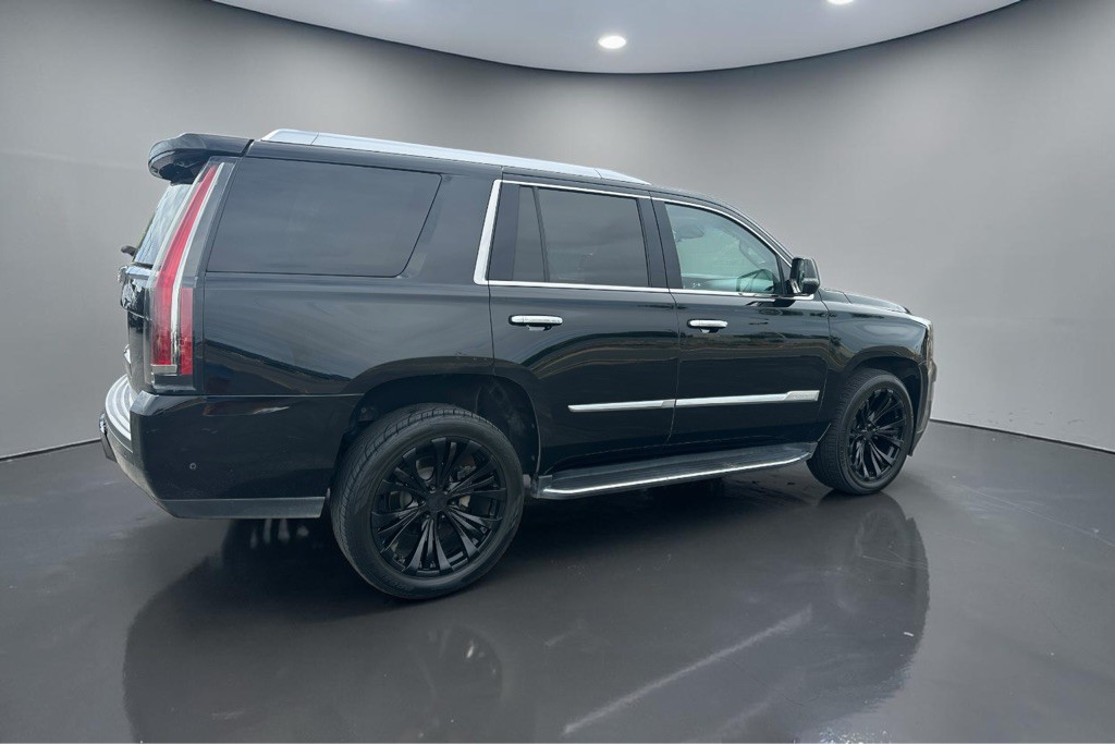 2019 Cadillac Escalade Image 10