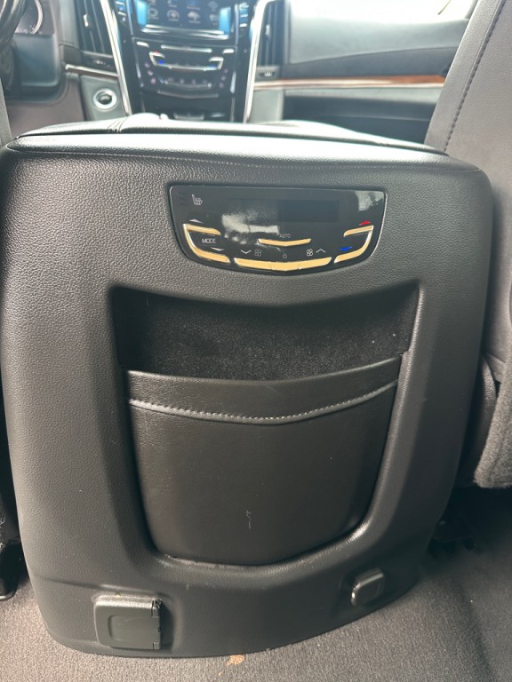 2019 Cadillac Escalade Image 28