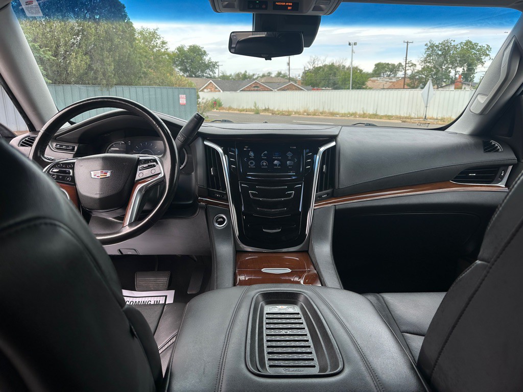 2019 Cadillac Escalade Image 30