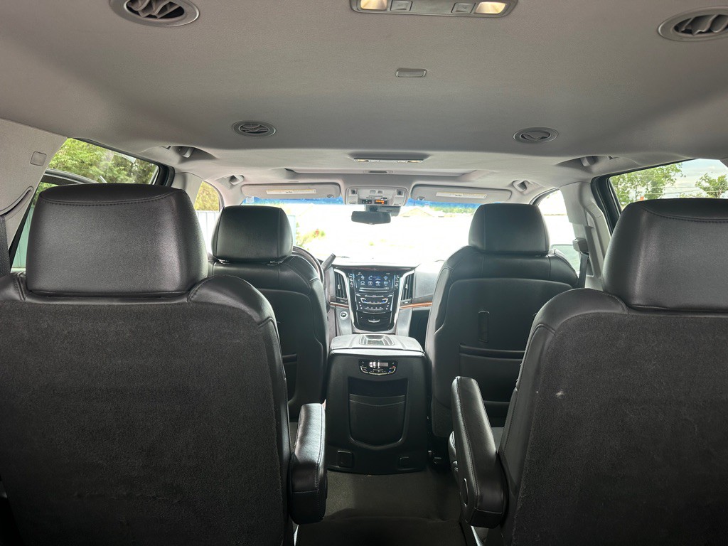 2019 Cadillac Escalade Image 32
