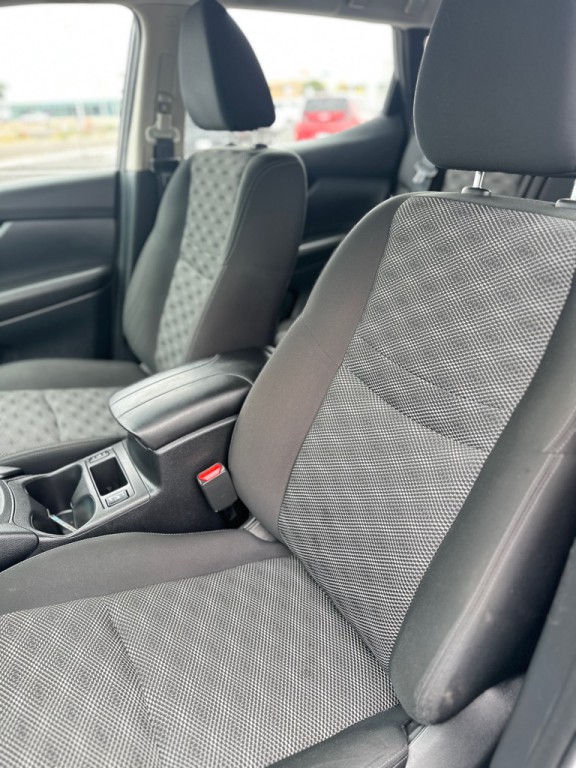 2022 Nissan Rogue Image 18