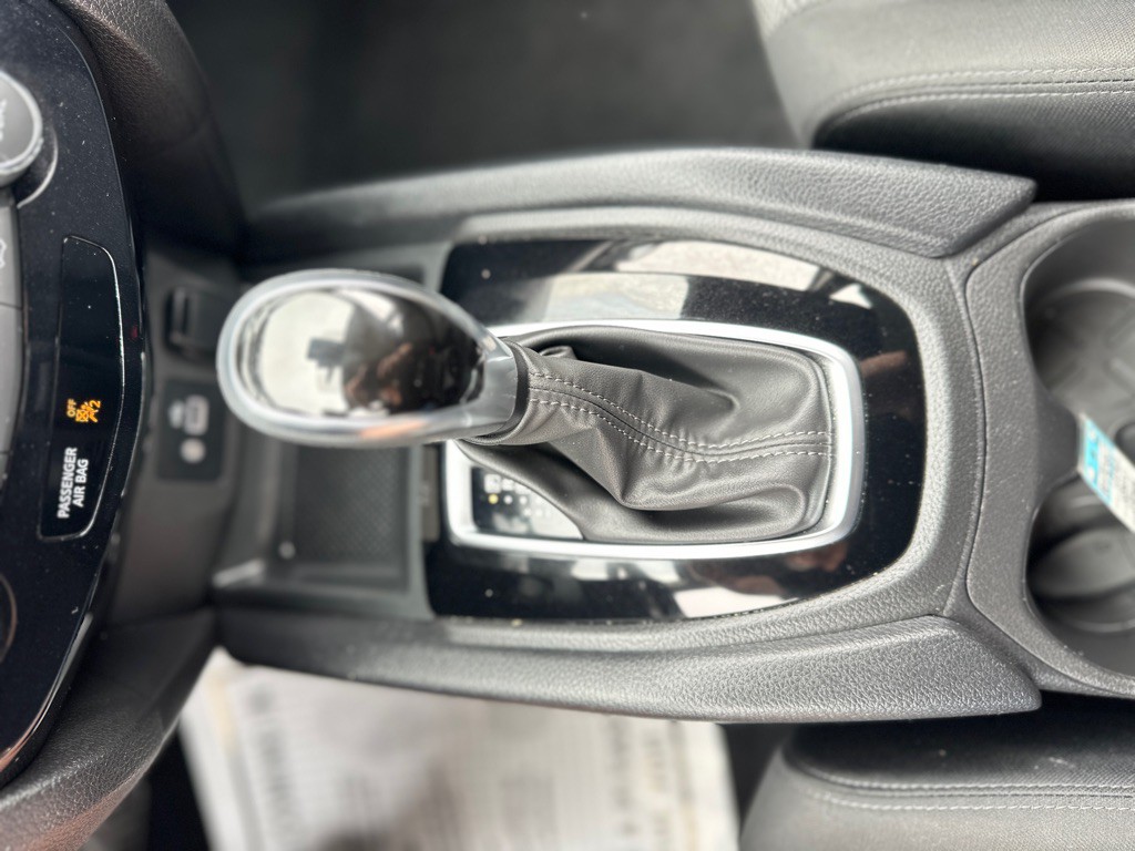 2022 Nissan Rogue Image 24