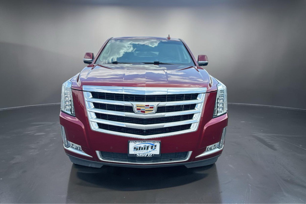 2018 Cadillac Escalade Image 2