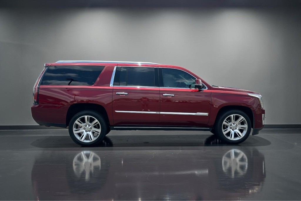 2018 Cadillac Escalade Image 11
