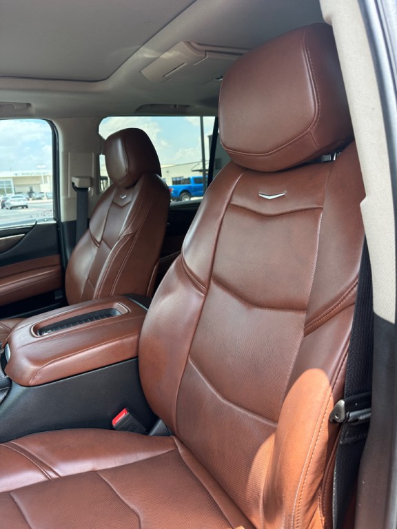 2018 Cadillac Escalade Image 16