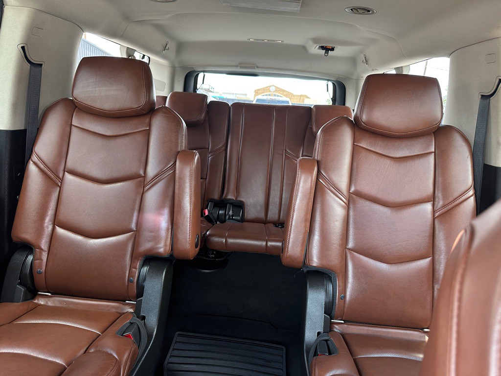 2018 Cadillac Escalade Image 27