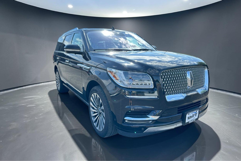 2019 Lincoln Navigator Image 1