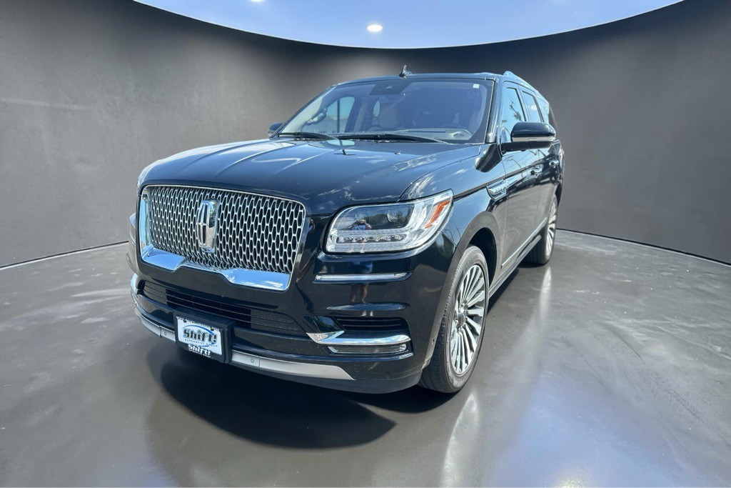 2019 Lincoln Navigator Image 3