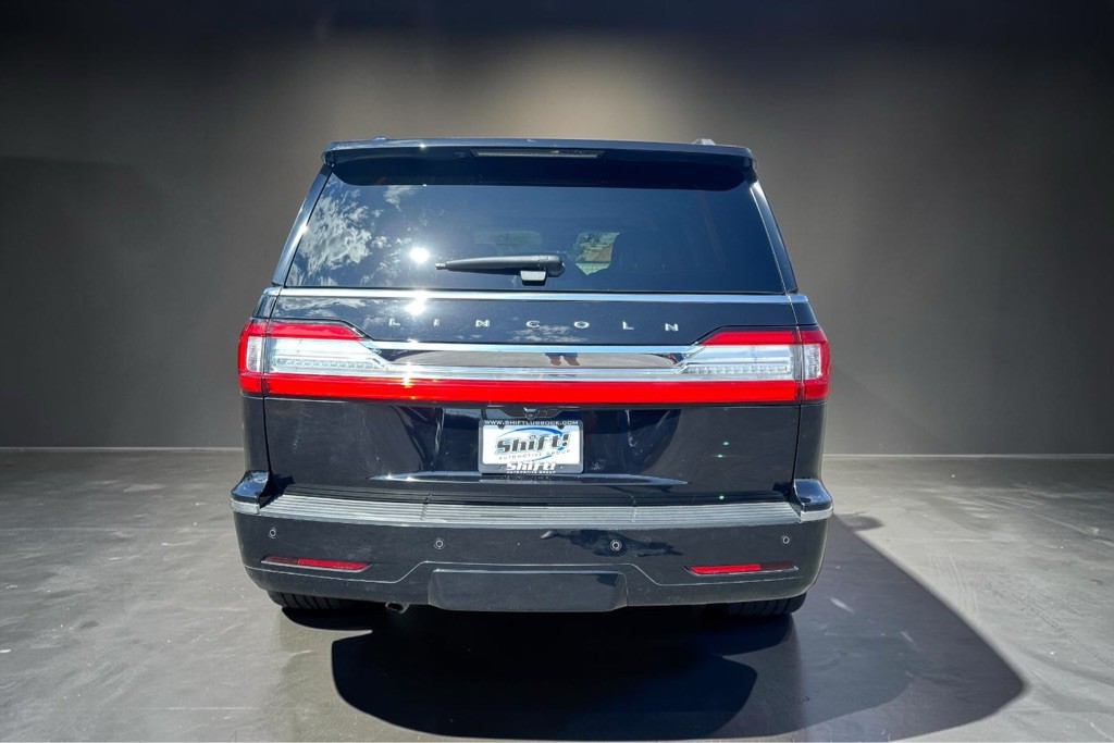 2019 Lincoln Navigator Image 8