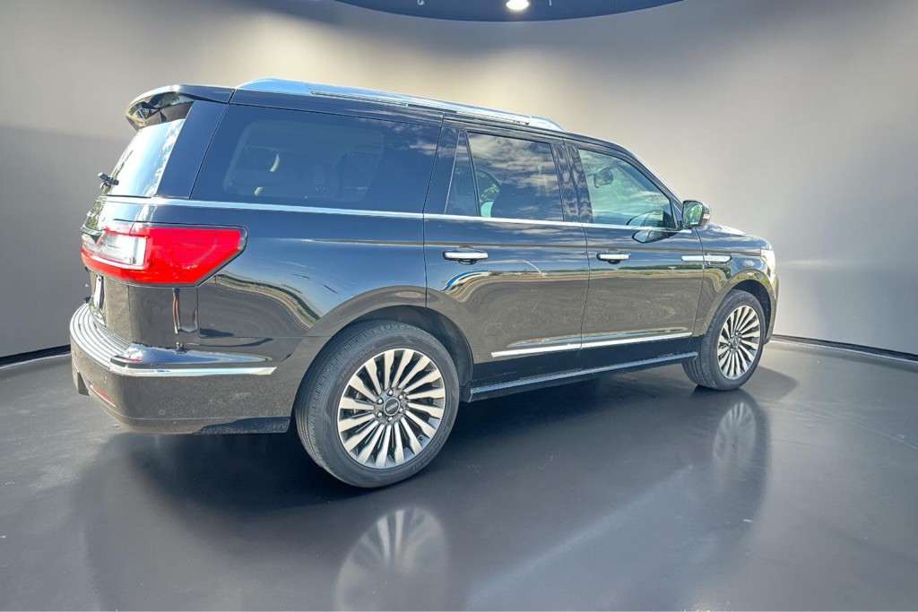 2019 Lincoln Navigator Image 10