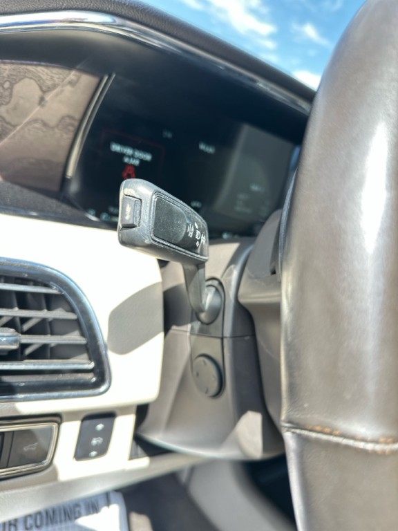 2019 Lincoln Navigator Image 16