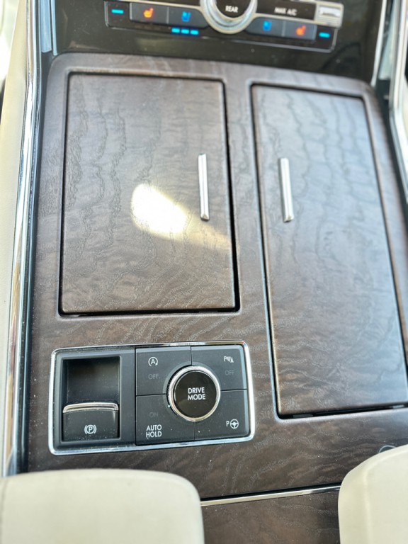 2019 Lincoln Navigator Image 25
