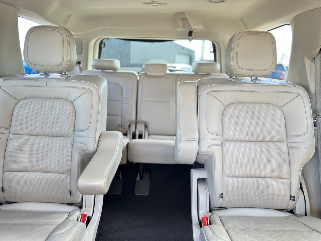 2019 Lincoln Navigator Image 27