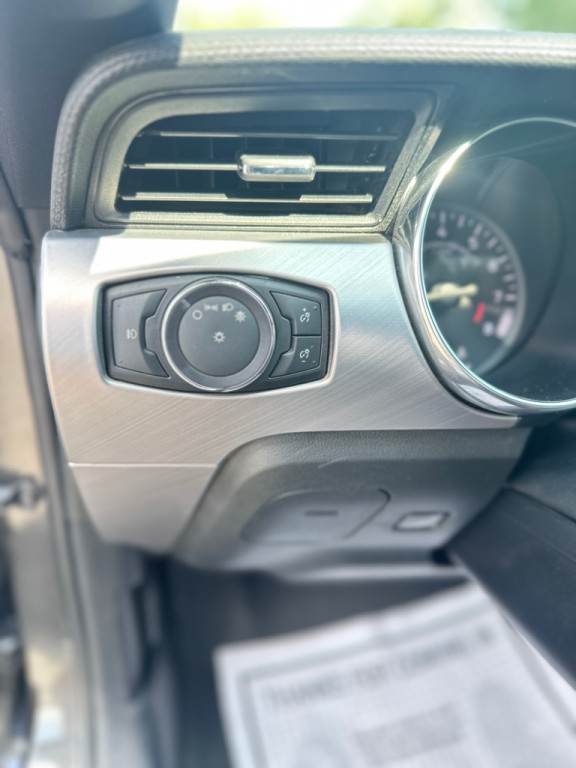 2018 Ford Mustang Image 22