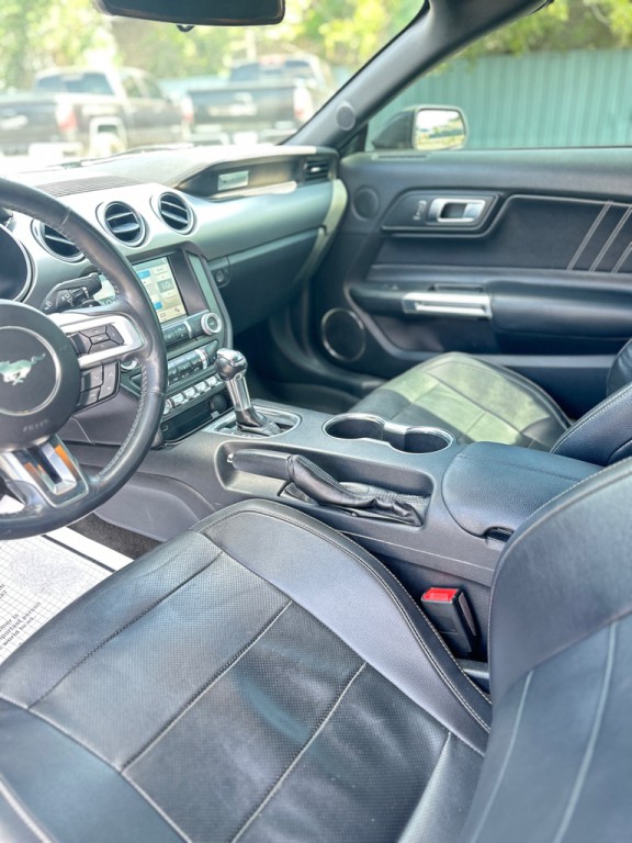 2018 Ford Mustang Image 25
