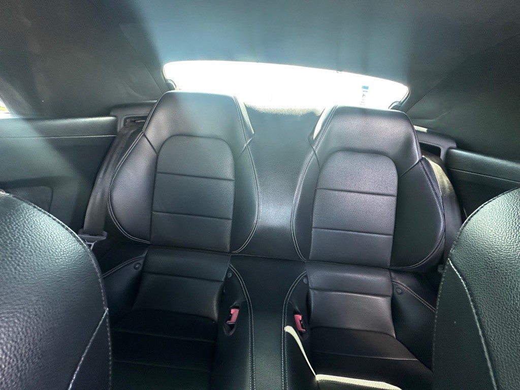2018 Ford Mustang Image 32