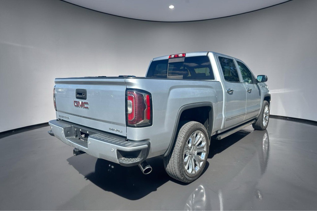 2018 GMC Sierra Image 8