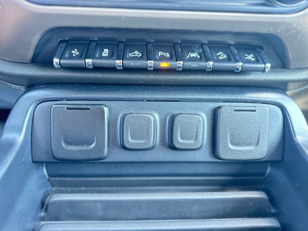 2018 GMC Sierra Image 21