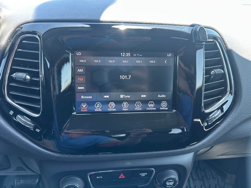 2021 Jeep Compass Image 22
