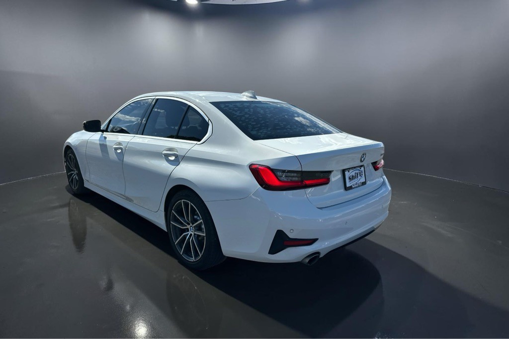 2020 BMW 3 Series Image 9