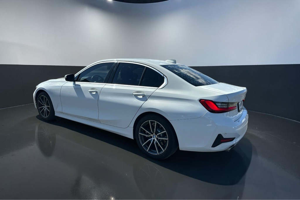 2020 BMW 3 Series Image 10