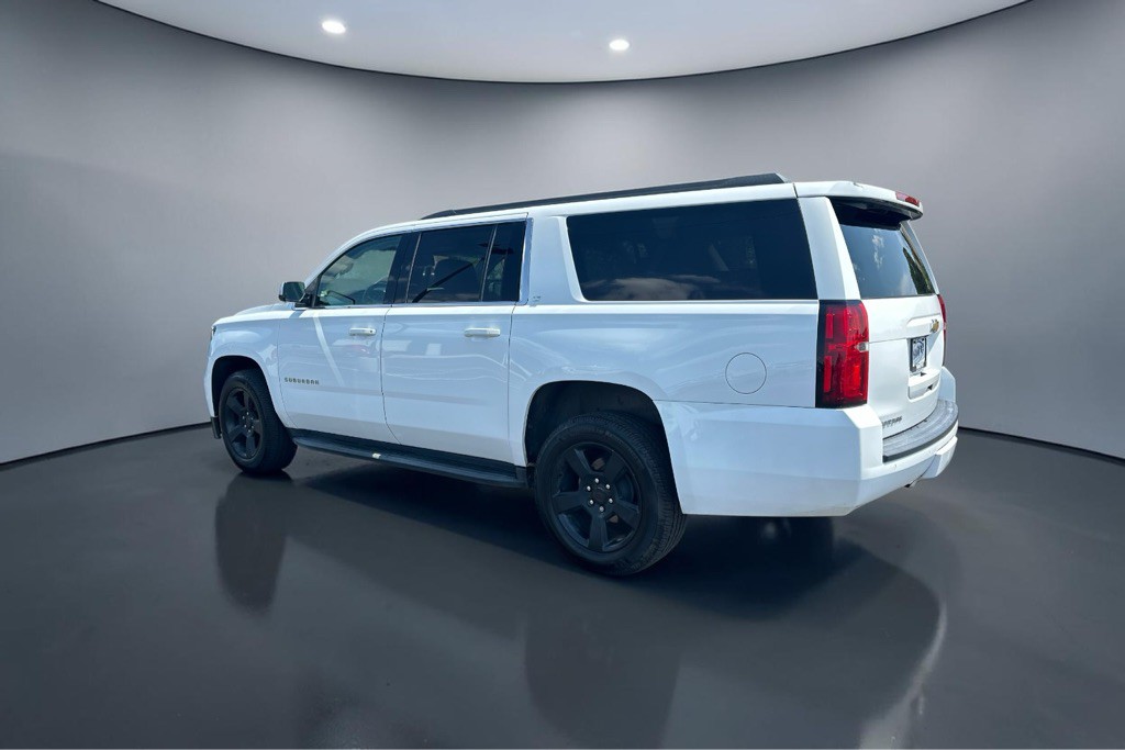 2019 Chevrolet Suburban Image 6