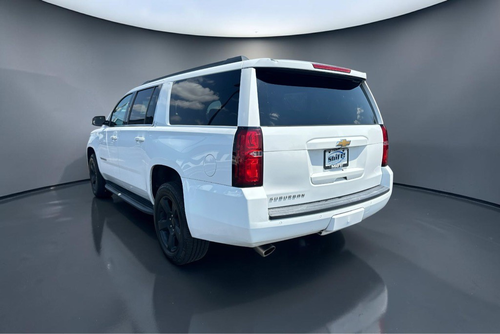 2019 Chevrolet Suburban Image 7