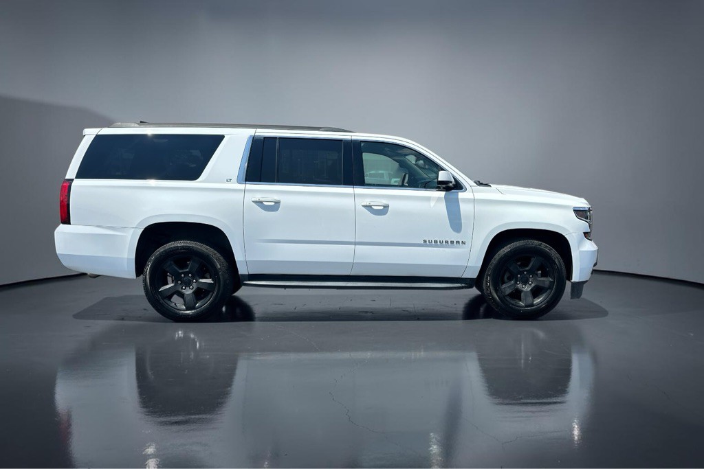 2019 Chevrolet Suburban Image 11