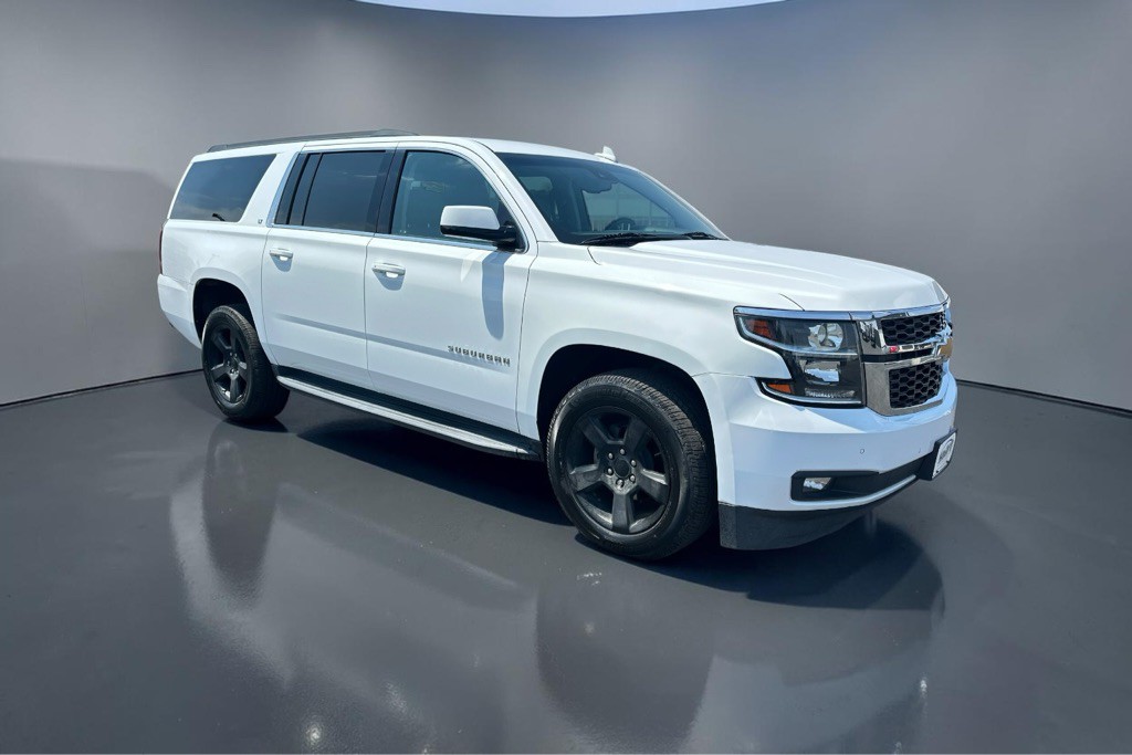 2019 Chevrolet Suburban Image 12