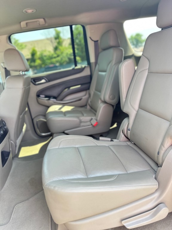 2019 Chevrolet Suburban Image 28