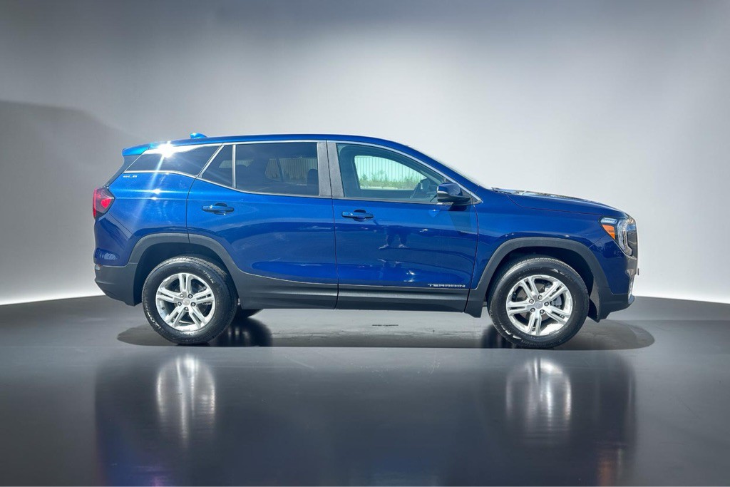 2023 GMC Terrain Image 5