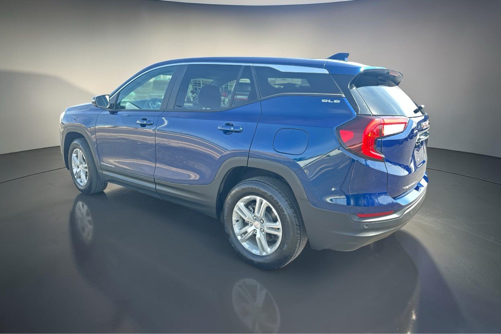 2023 GMC Terrain Image 10