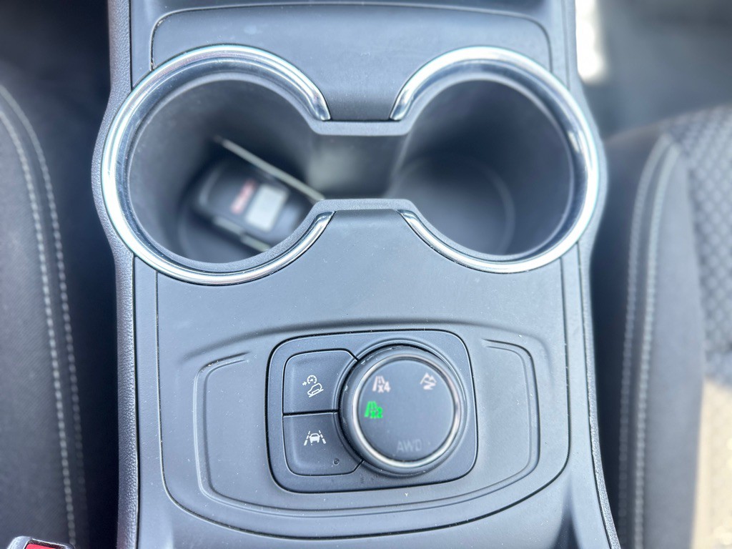 2023 GMC Terrain Image 25