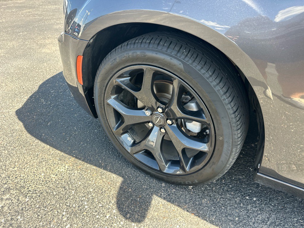 2022 Chrysler 300 Image 13