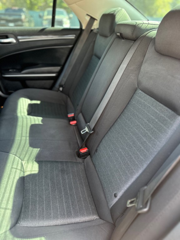 2022 Chrysler 300 Image 28
