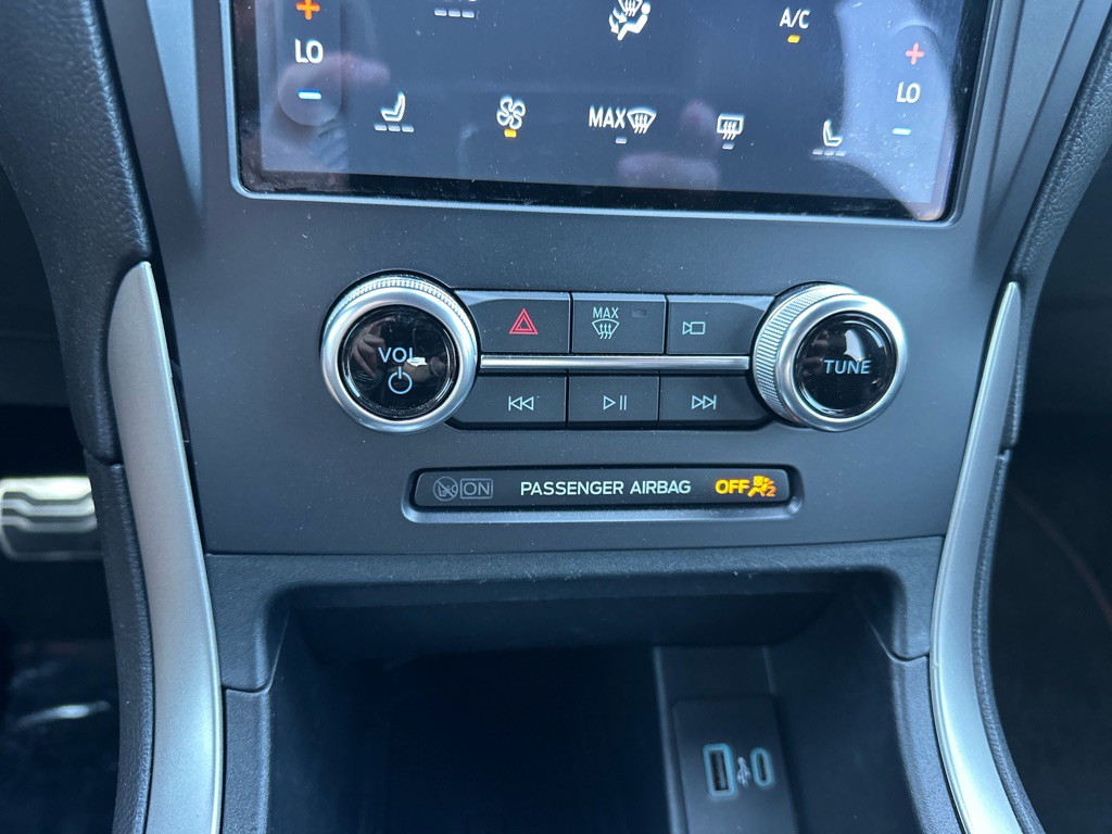 2022 Ford Edge Image 22
