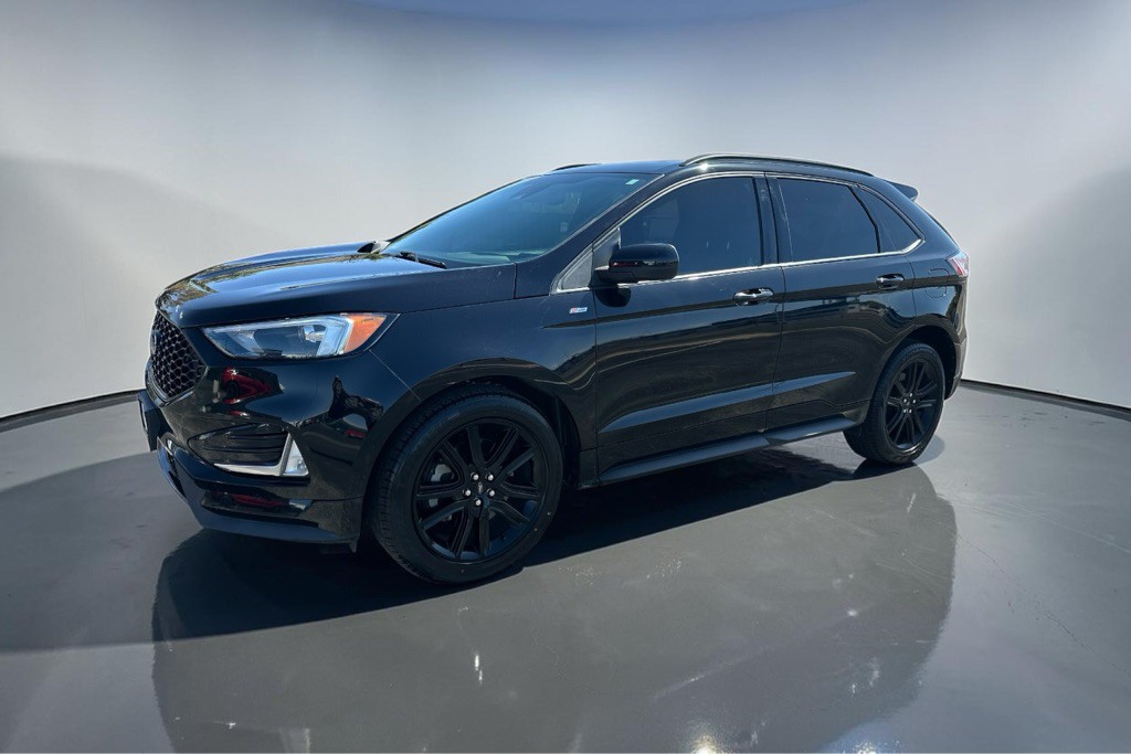 2022 Ford Edge Image 10