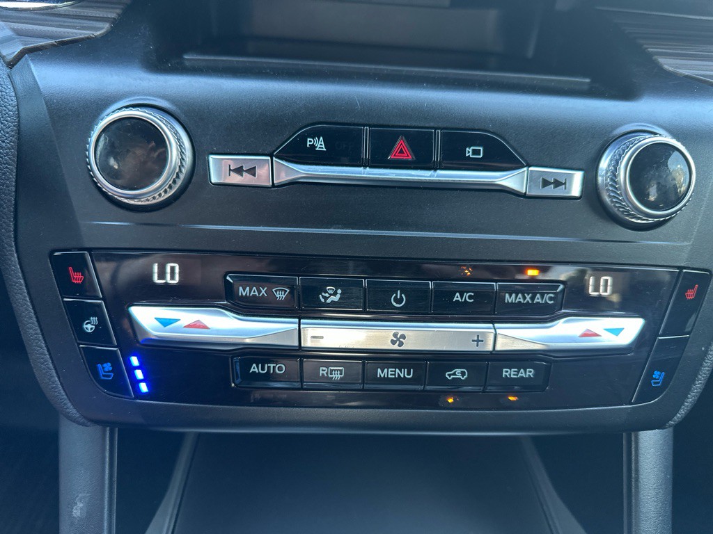 2020 Ford Explorer Image 22