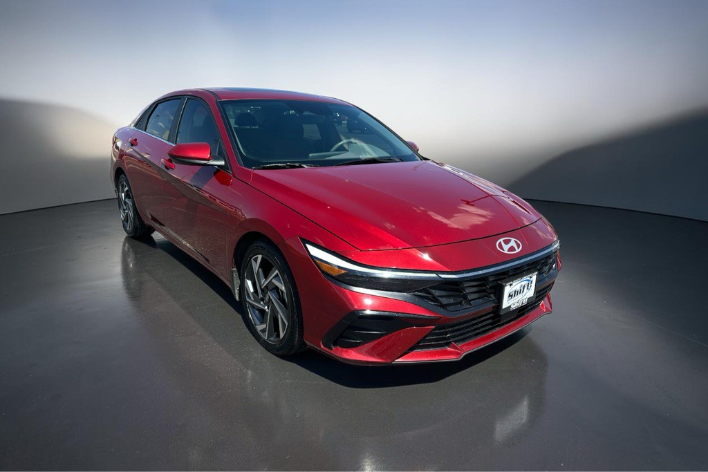 2024 Hyundai Elantra Image 1