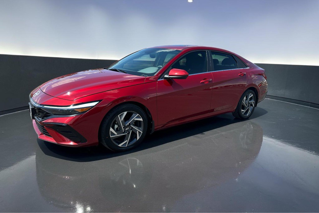 2024 Hyundai Elantra Image 4