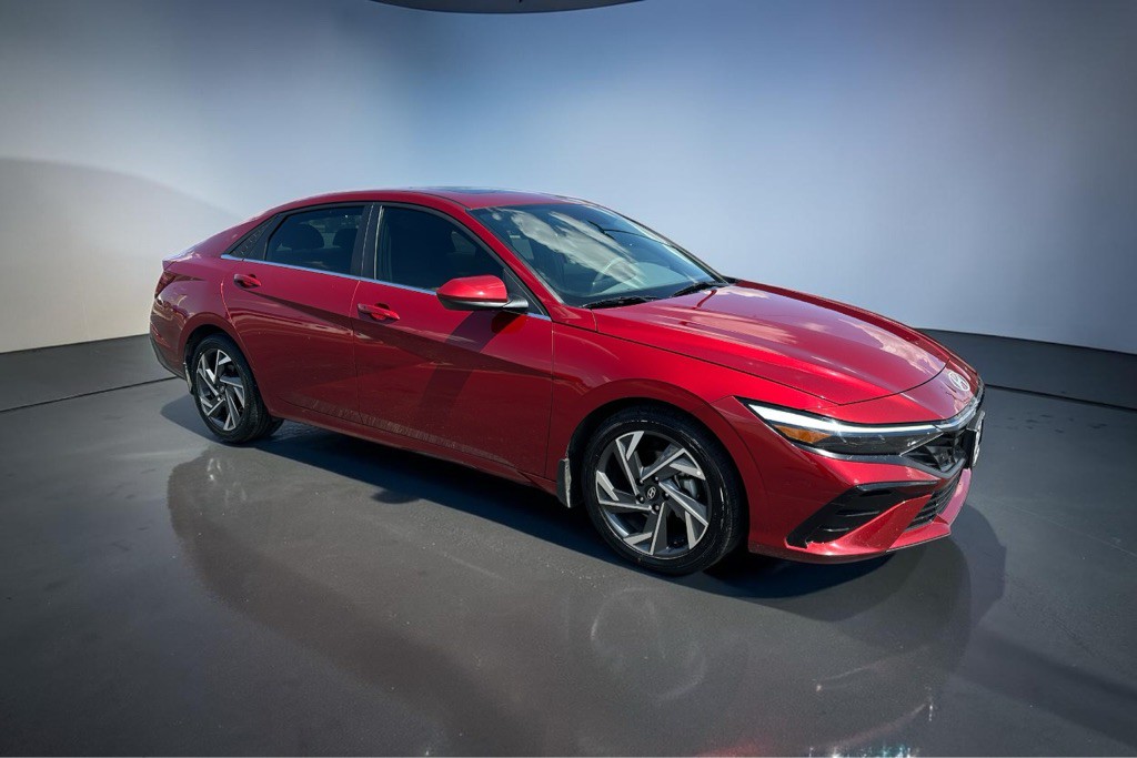 2024 Hyundai Elantra Image 12
