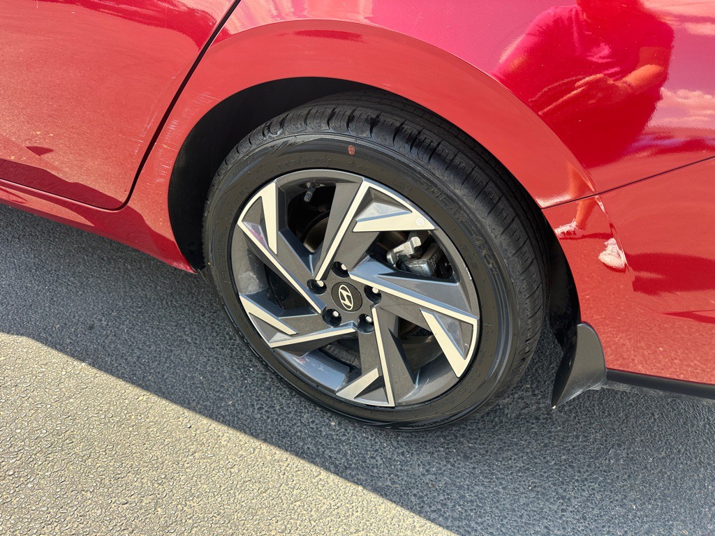 2024 Hyundai Elantra Image 13