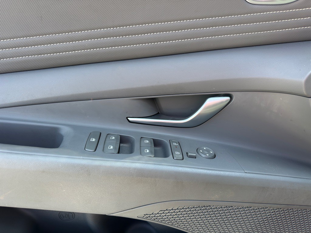 2024 Hyundai Elantra Image 14