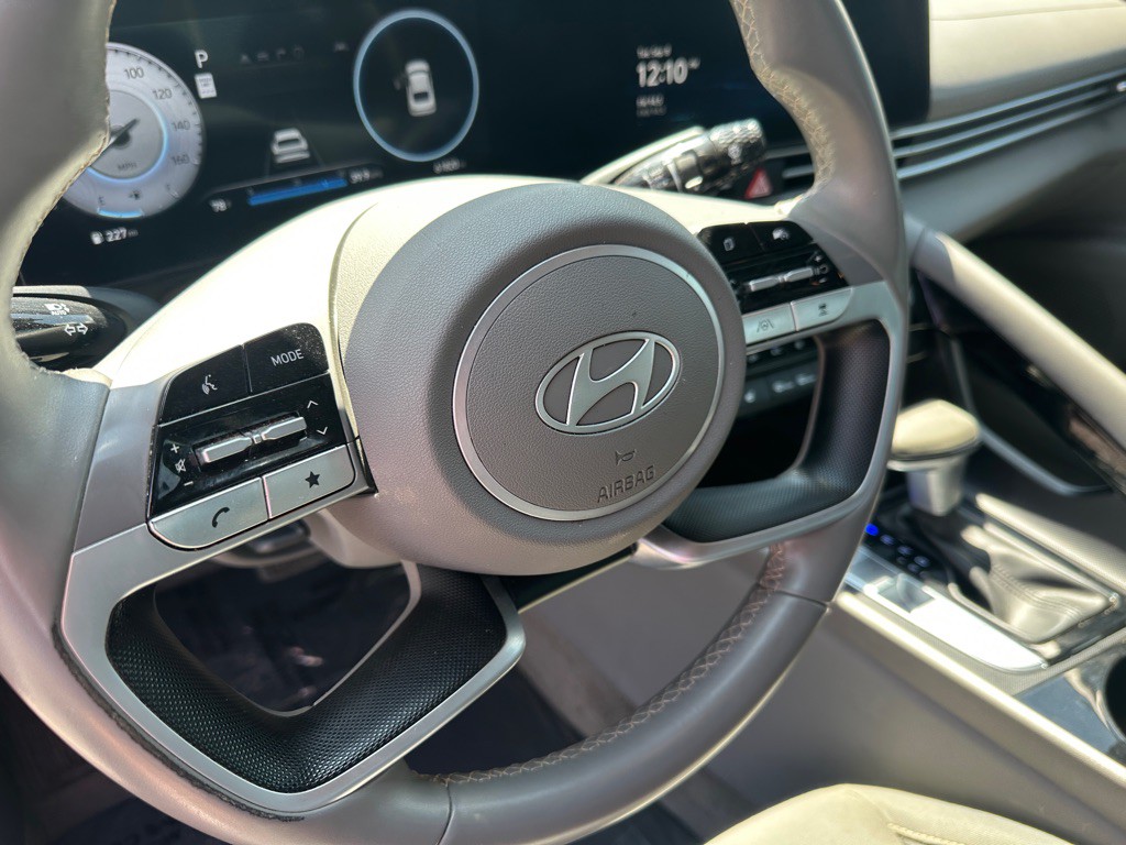 2024 Hyundai Elantra Image 17