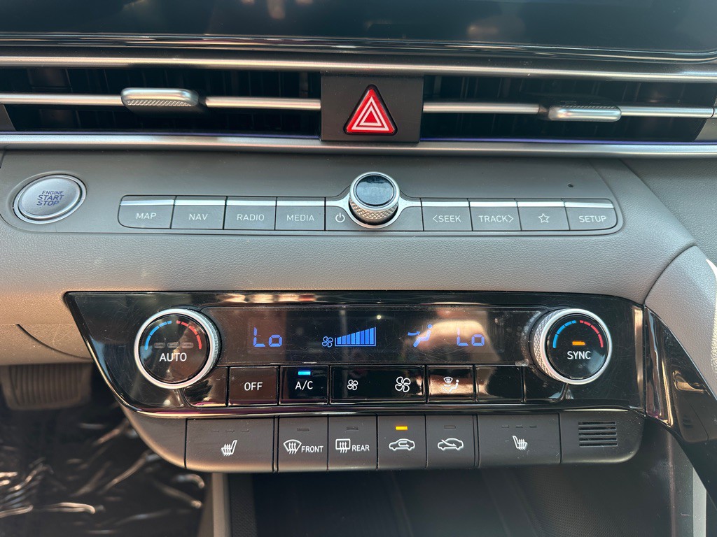 2024 Hyundai Elantra Image 22