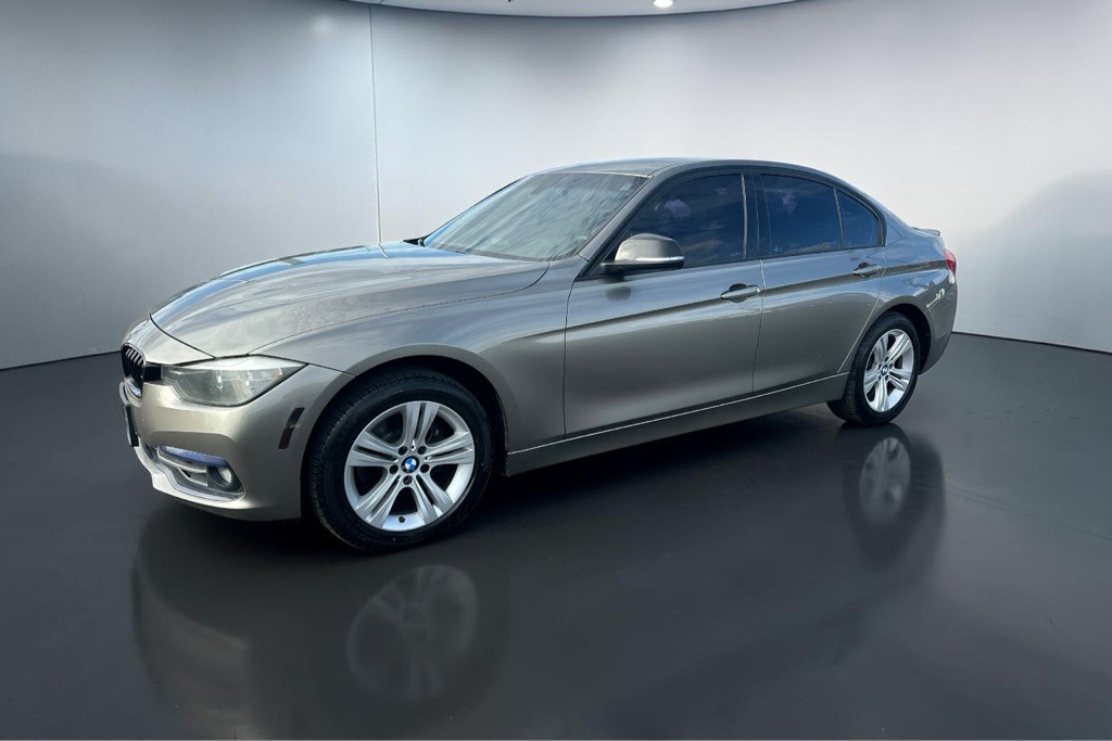 2016 BMW 3 Series Image 4