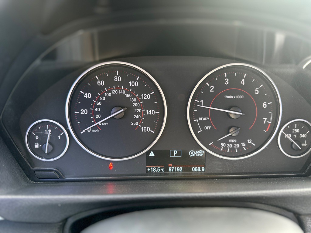 2016 BMW 3 Series Image 20