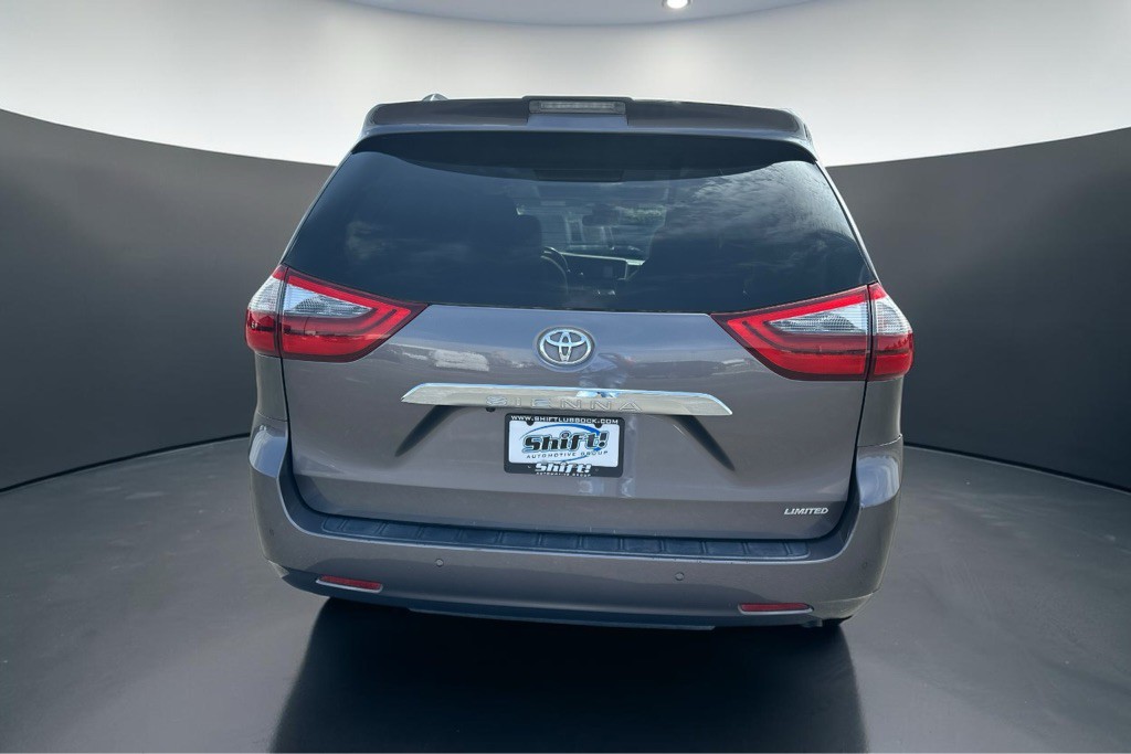 2020 Toyota Sienna Image 8